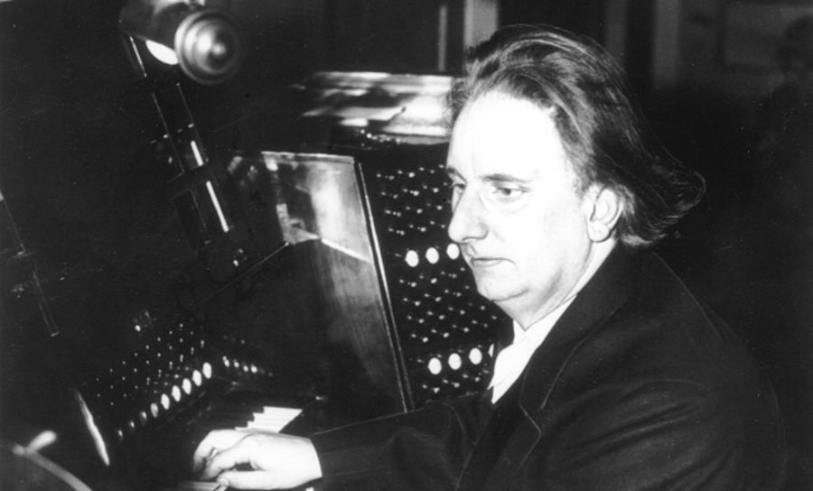 Langgaard ved orglet